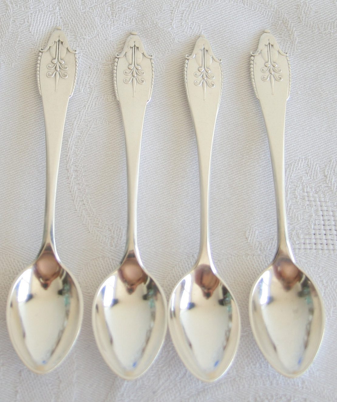 4 x Georg Jensen AKKELEJE #77 Solid Silver (830S) Coffee Spoons Mollaris.com 