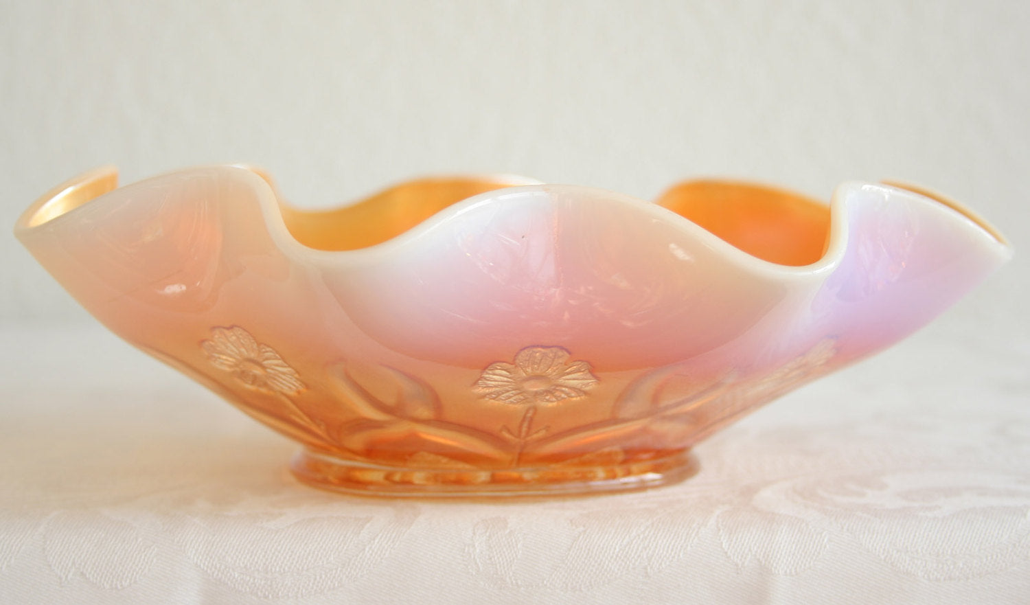 DUGAN Carnival Glass Peach Opal WISHBONE & SPADES Bowl Mollaris.com 