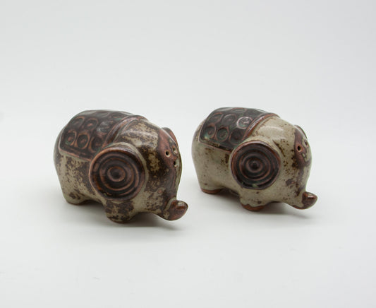 ELEPHANTS Tableware Salt & Pepper Stoneware Shaker Set Mollaris.com 