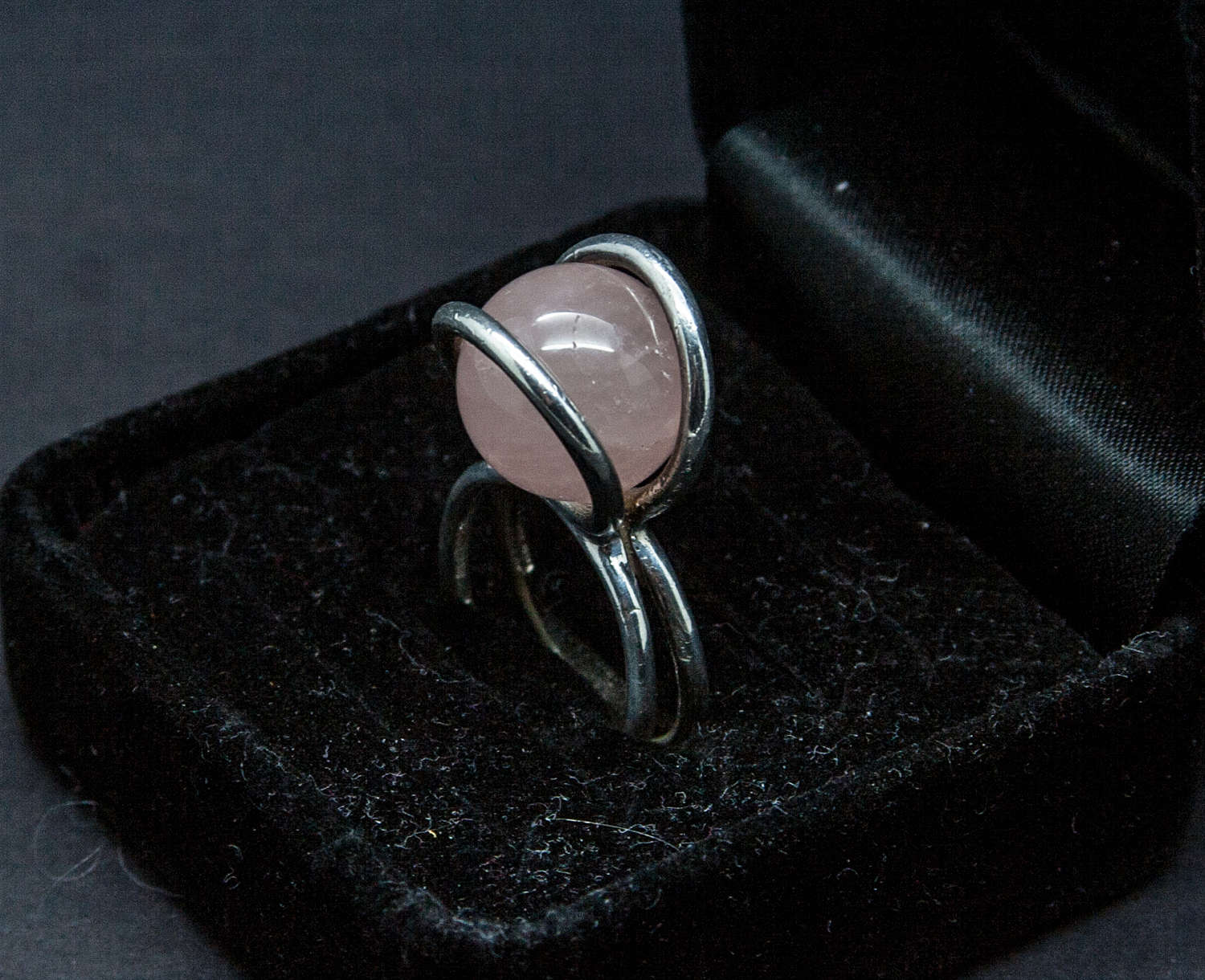 HENNING ULRICHSEN Modernist Rose Quartz Ball Solid Sterling Silver (925S) Ring Mollaris.com 