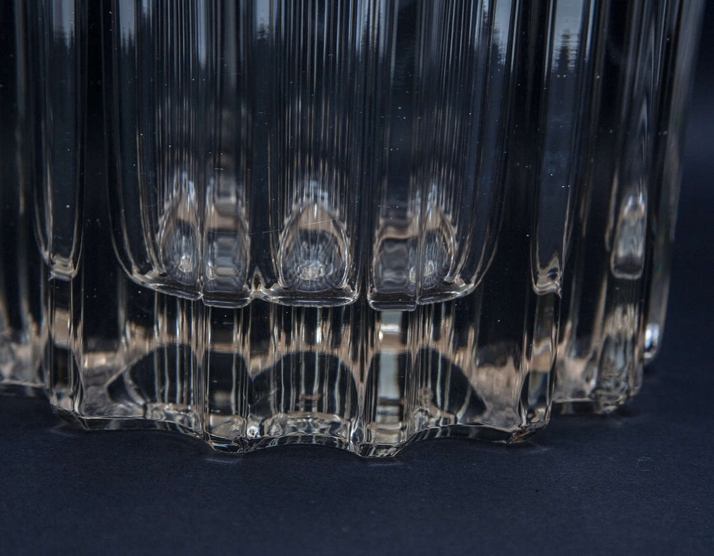 PIERRE D'AVESN Large Ribbed Crystal Glass Vase Mollaris.com 