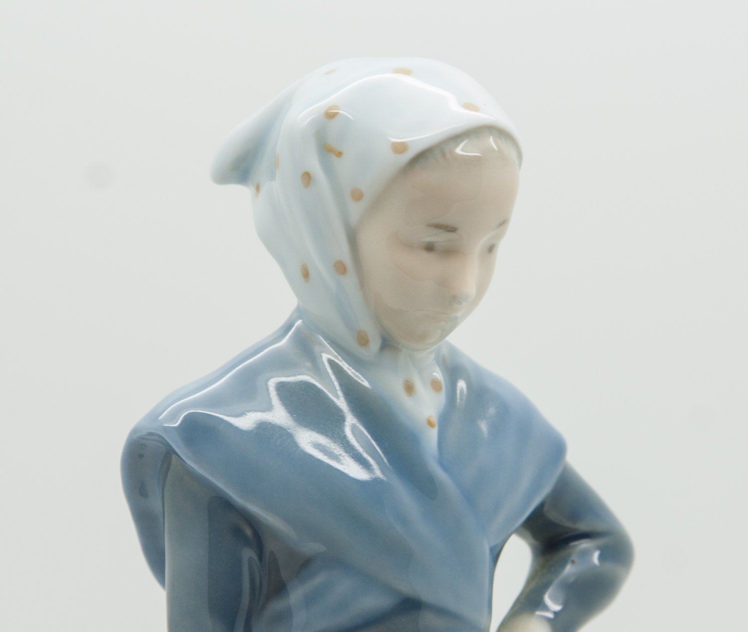 Royal Copenhagen CHRISTIAN THOMSEN Decorated Porcelain GIRL WITH GOOSE Figurine # 528 Mollaris.com 