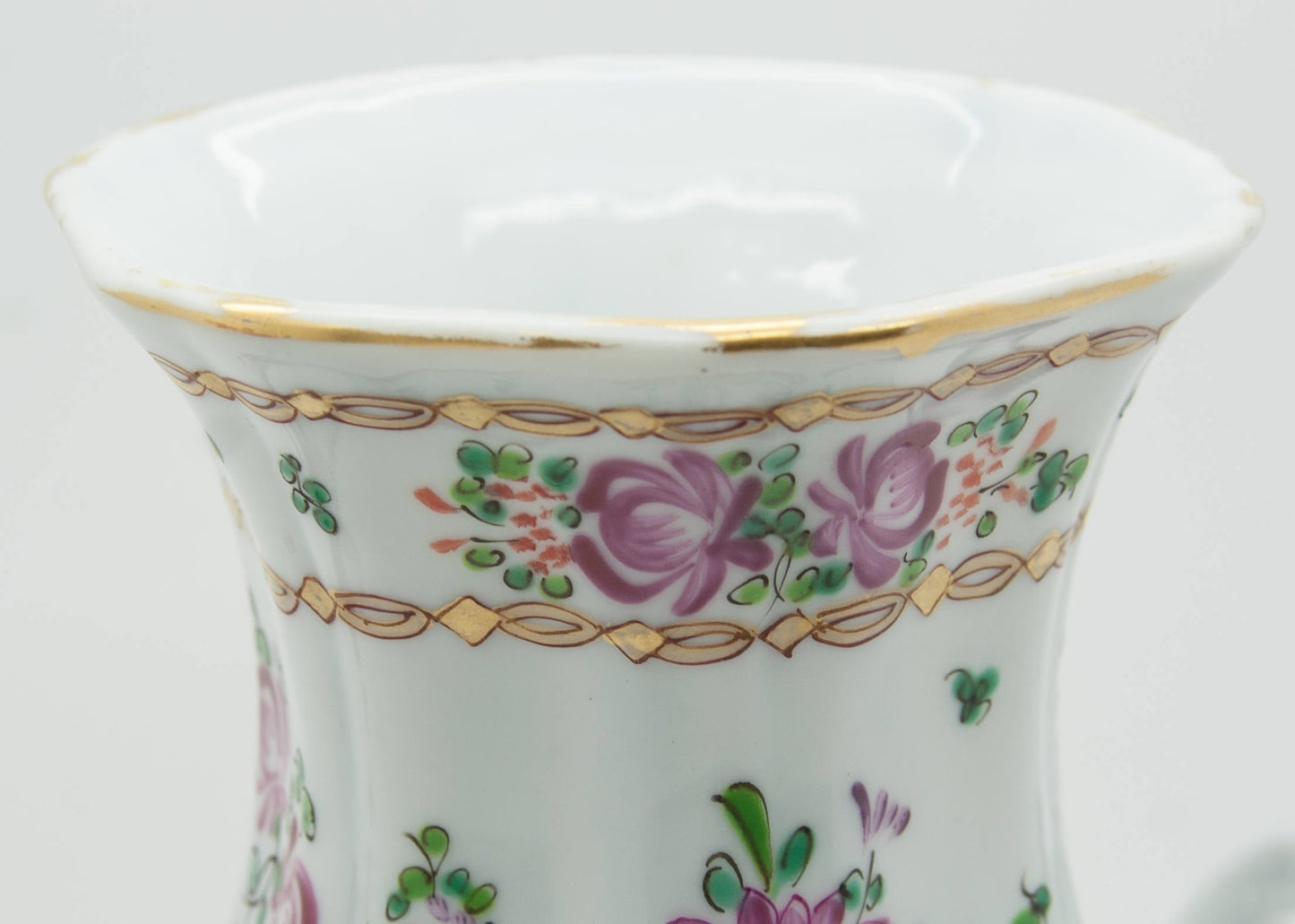 Edmé SAMSON "Famille Rose" Armorial Porcelain Vase Mollaris.com 