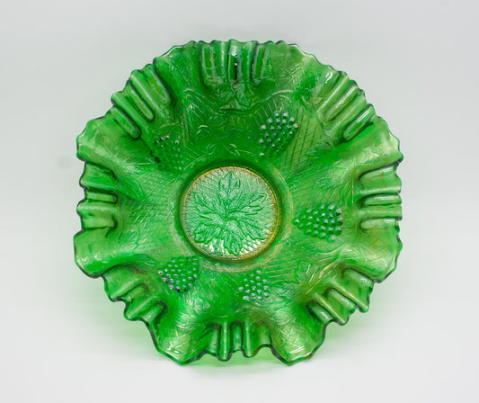 FENTON Carnival Glass Emerald Green CONCORD Ruffled 3/1 Edge Bowl Grape Lattice Mollaris.com 