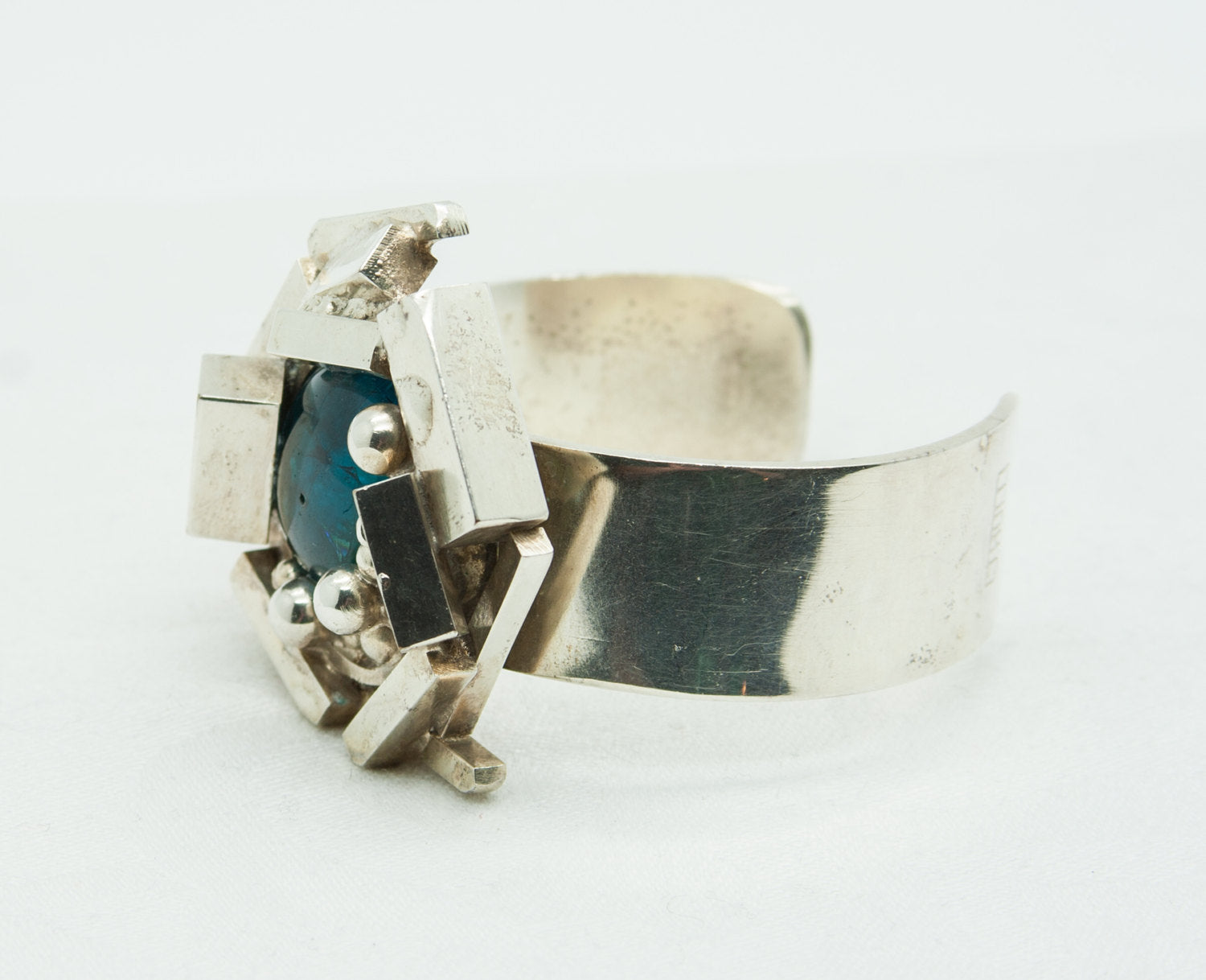 JACOB HULL Brutalist Silver Plated Precious Stone Sculptural Bangle Mollaris.com 