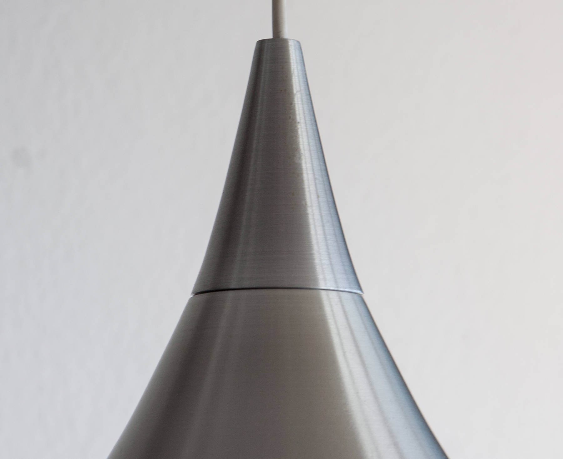 LYSKÆR Modern Pendulum Aluminium Pendant Light Mollaris.com 